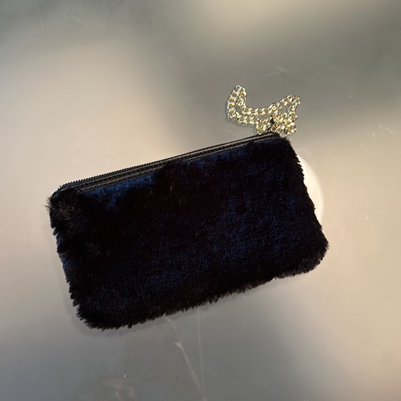 NWOT Juicy Couture wristlet - Picture 4 of 7